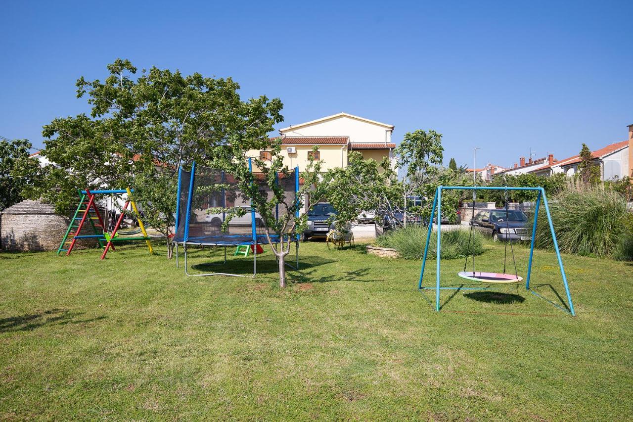 Modern Stone House With Flowers & Playground Medolino Esterno foto