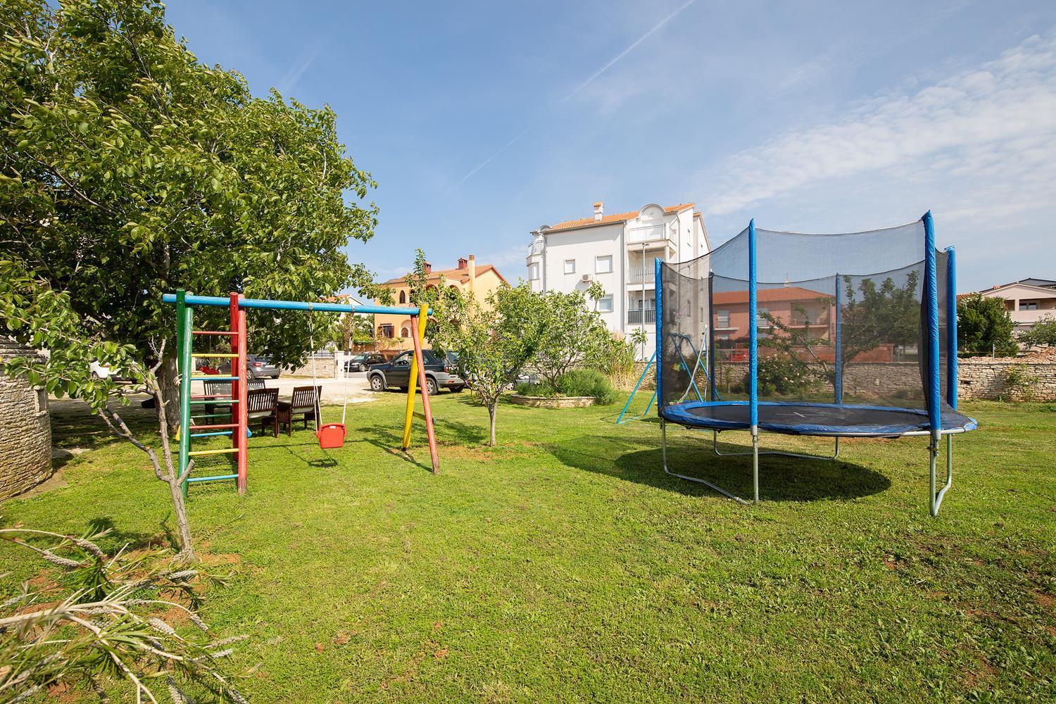 Modern Stone House With Flowers & Playground Medolino Esterno foto